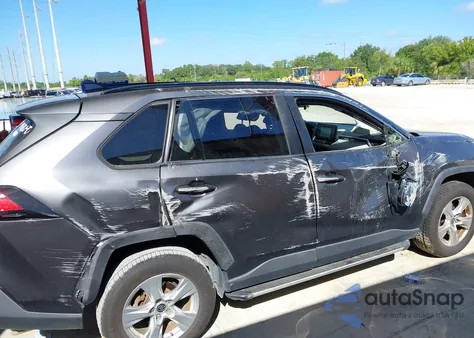 2020 Toyota Rav4 Xle z USA, uszkodzony, nr VIN JTMW1RFV8LJ021899